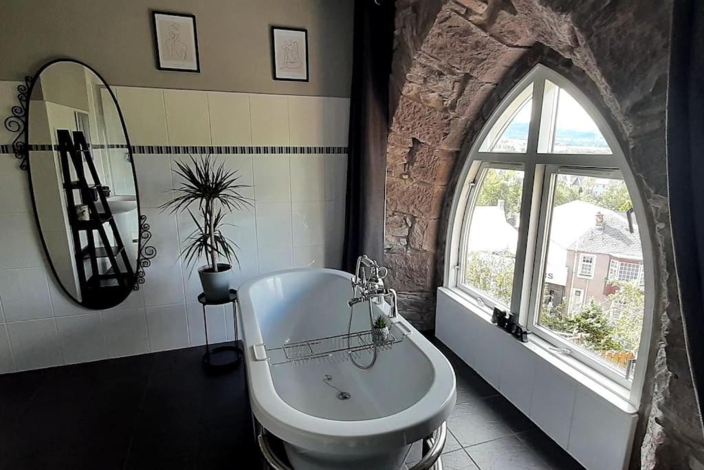 The Viewpoint, 2 Bedroom Apartment In Crieff Bagian luar foto