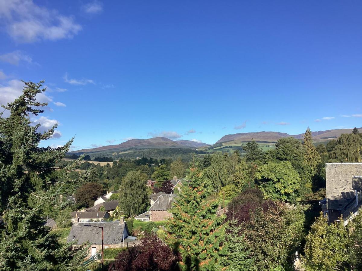 The Viewpoint, 2 Bedroom Apartment In Crieff Bagian luar foto